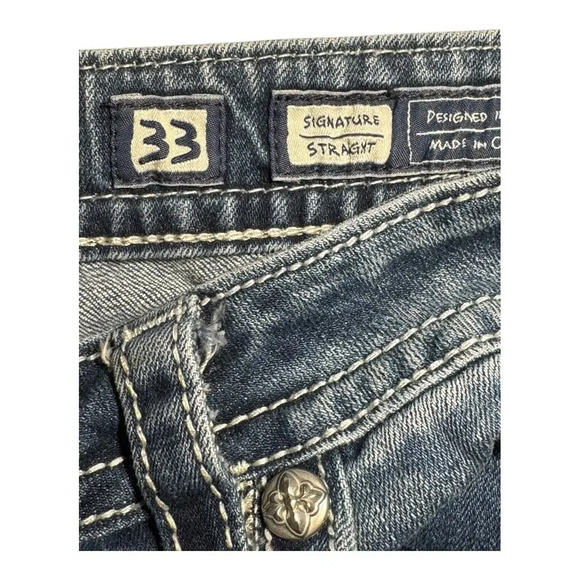 Miss Me Women's Signature Straight Jeans Size 16 (33) Cross Pockets - Picture 3 of 8